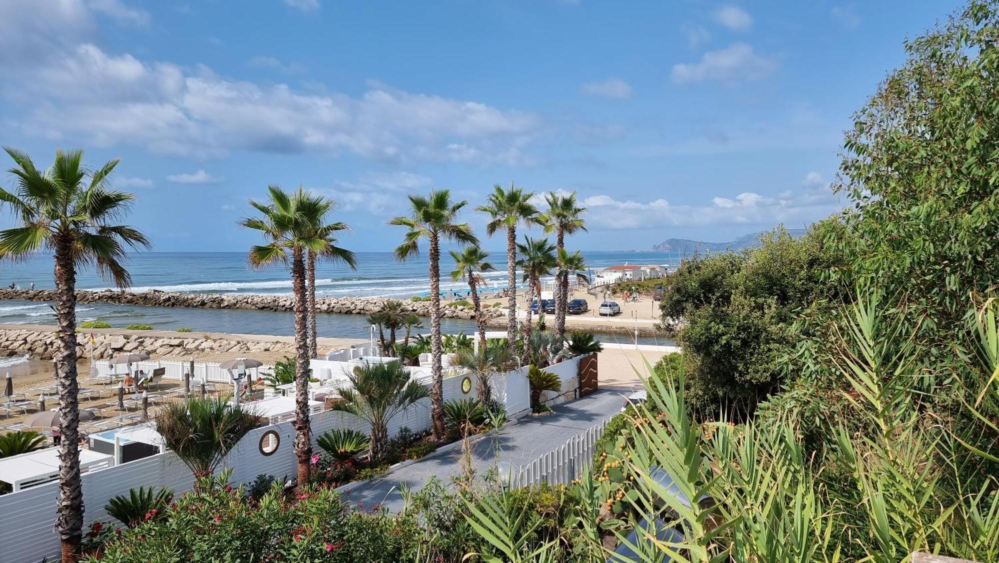 La Villa Fronte Spiaggia Bandiera Blu スペルロンガ エクステリア 写真
