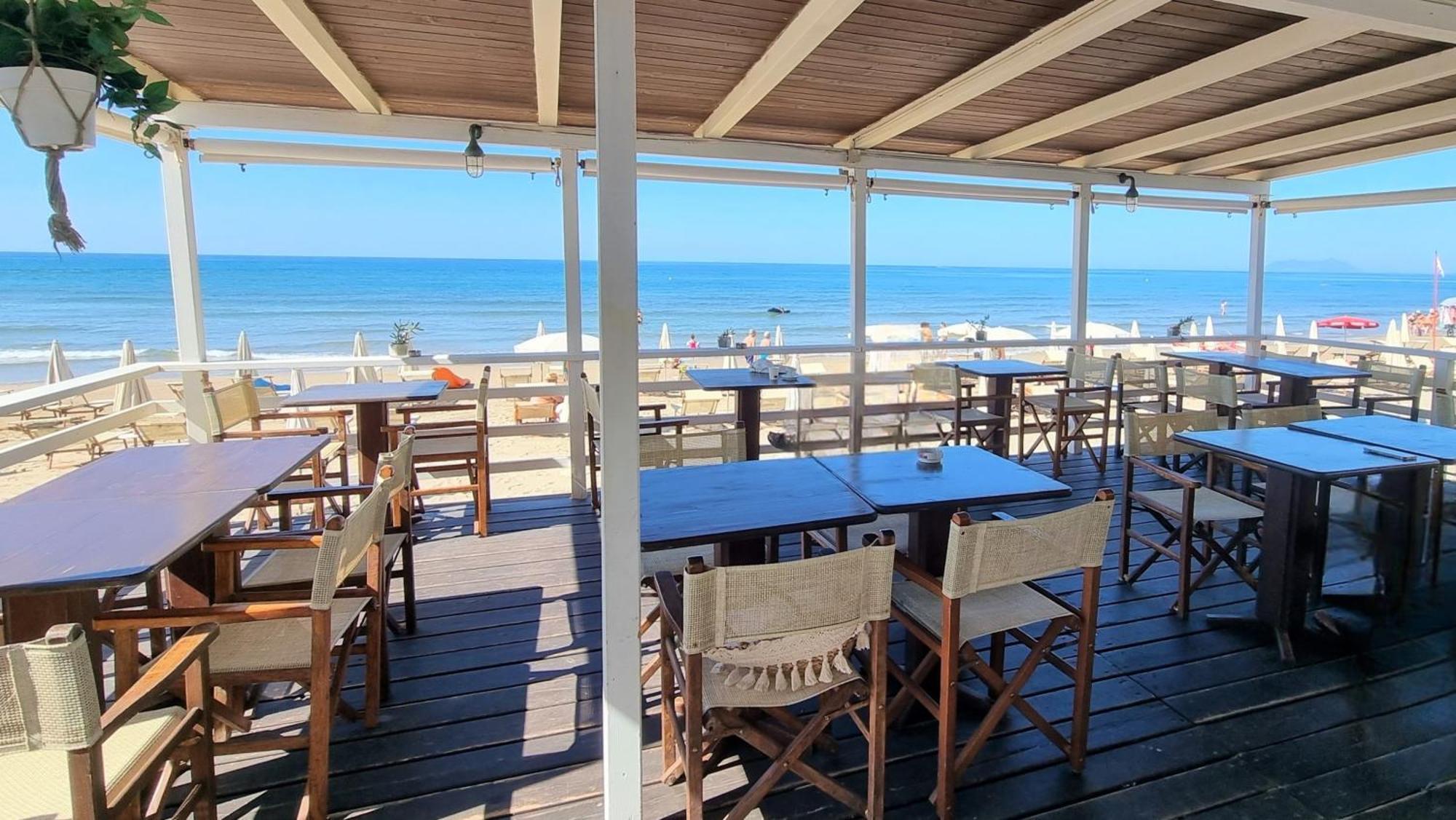 La Villa Fronte Spiaggia Bandiera Blu スペルロンガ エクステリア 写真